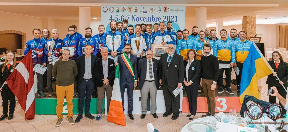 Podio e atleti del Campionato Mondiale Trout Area 2021